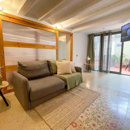 Touch - Font Honrada Барселона